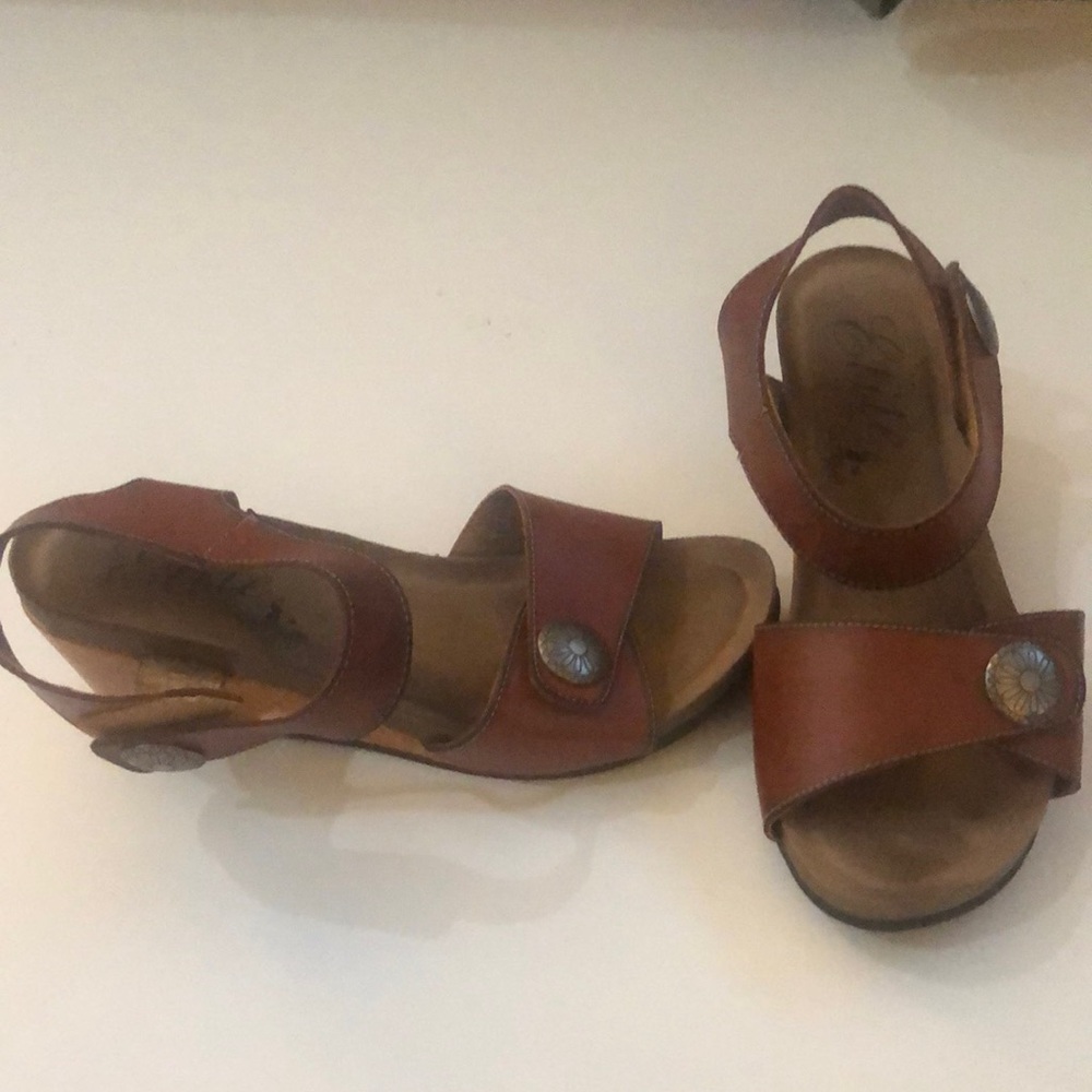 Brown Leather Casual Sandals